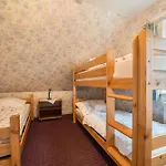 Grosses Gaestehaus Сasa de vacaciones Sudwalde